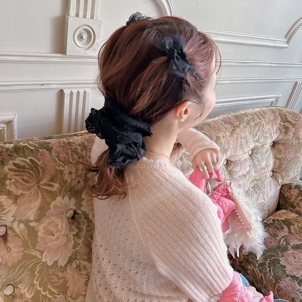 シュシュ Embroidery Lace