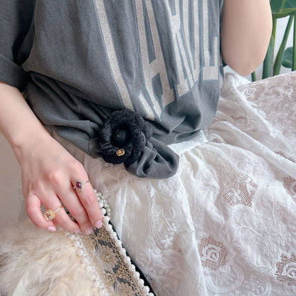 ブローチ Lacy Emma