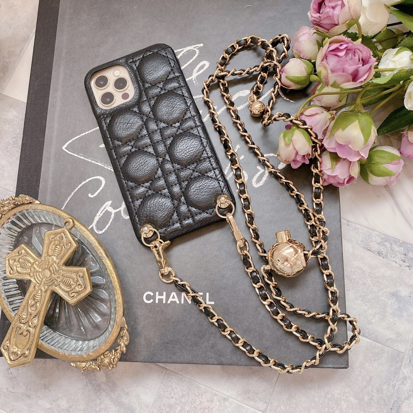 チェーンスマホケース Lady Chic