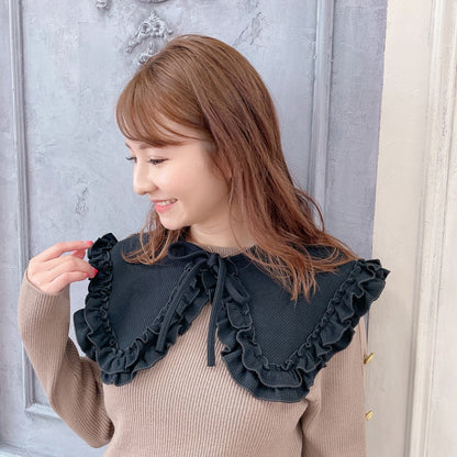 Waffle Frill Collar