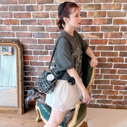 ブローチ Lacy Emma