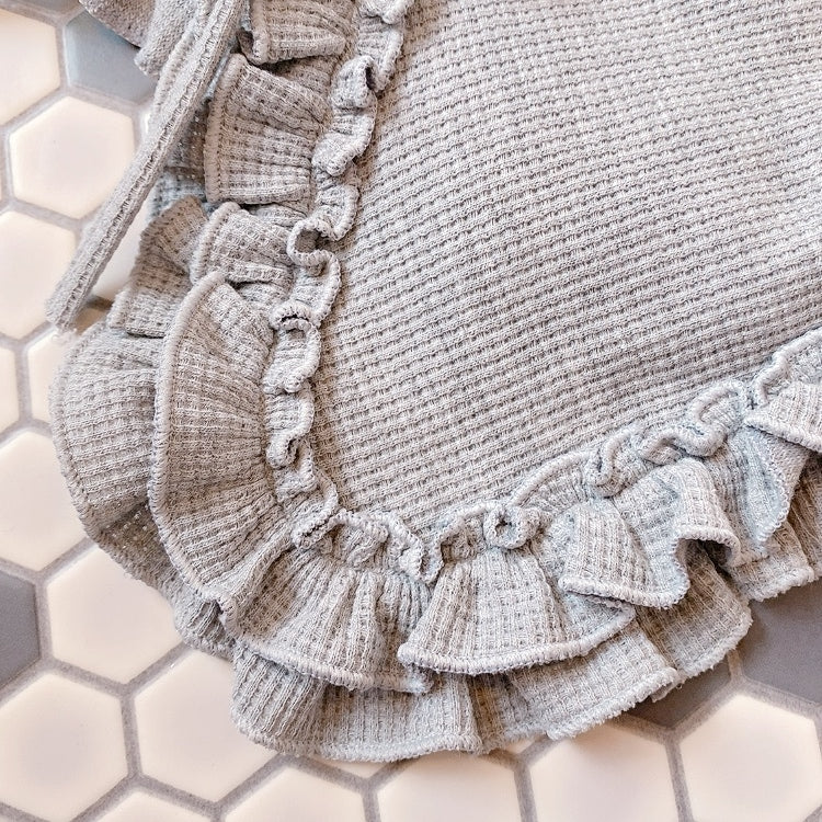 Waffle Frill Collar