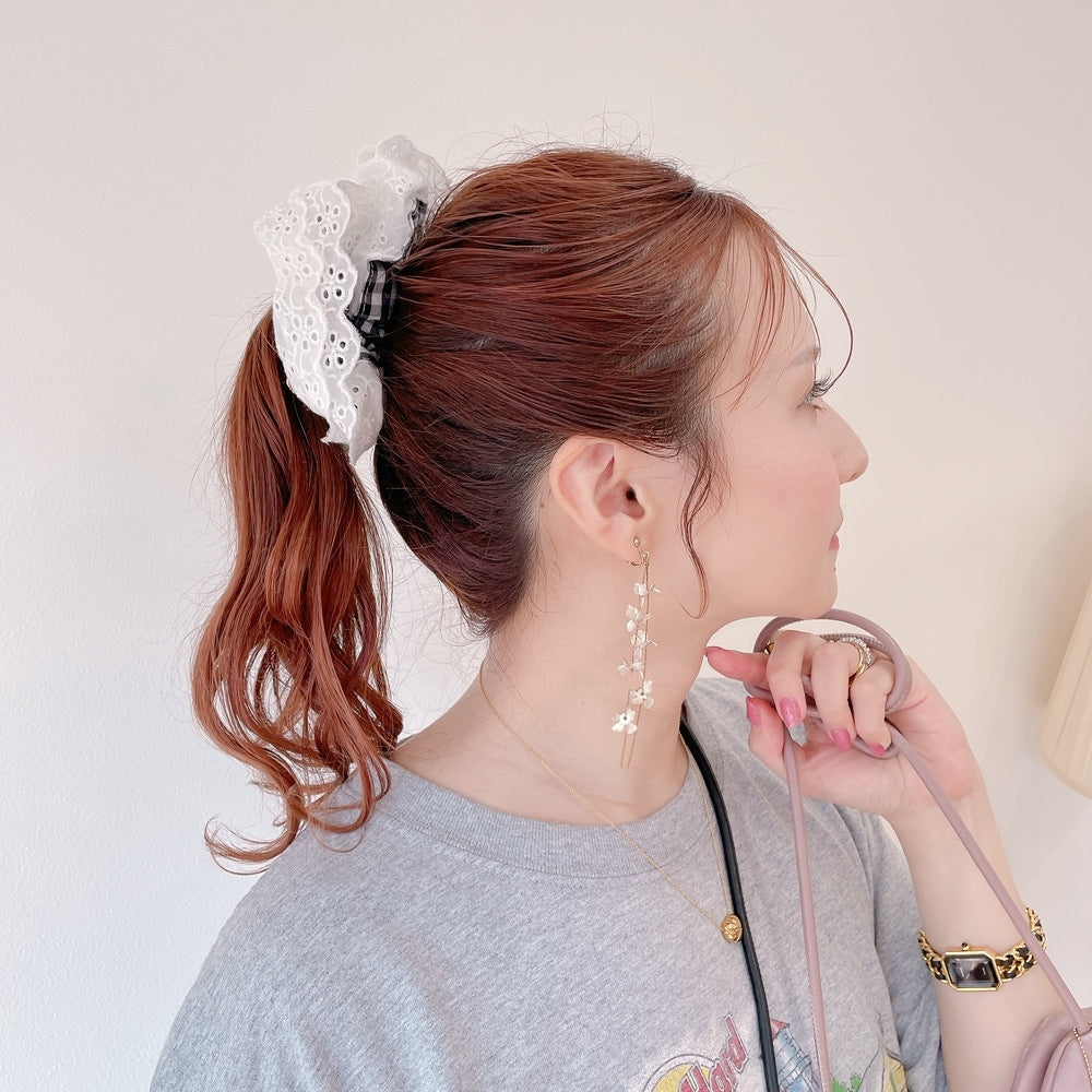 シュシュ Embroidery Lace