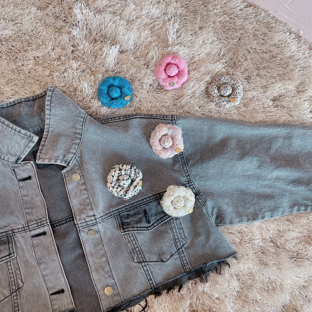 ブローチ Tweedy Emma