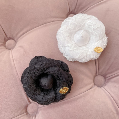 ブローチ Lacy Emma