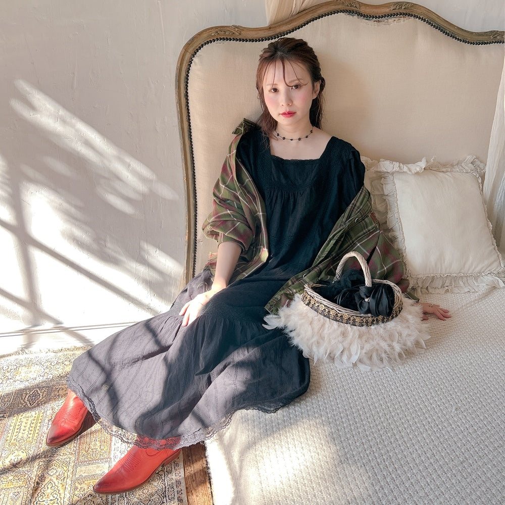 Noir Daisyチョーカー