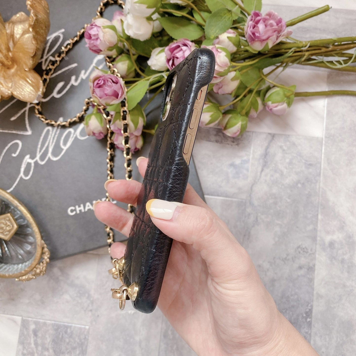 チェーンスマホケース Lady Chic