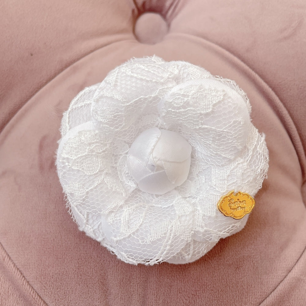 ブローチ Lacy Emma