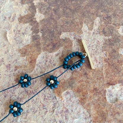 Noir Daisyチョーカー