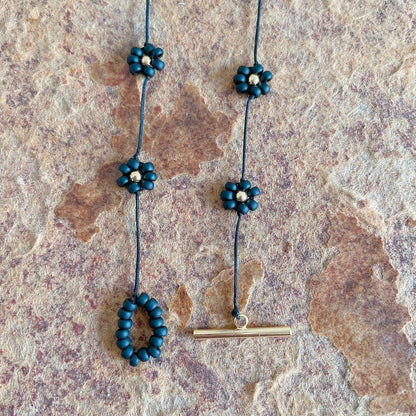 Noir Daisyチョーカー