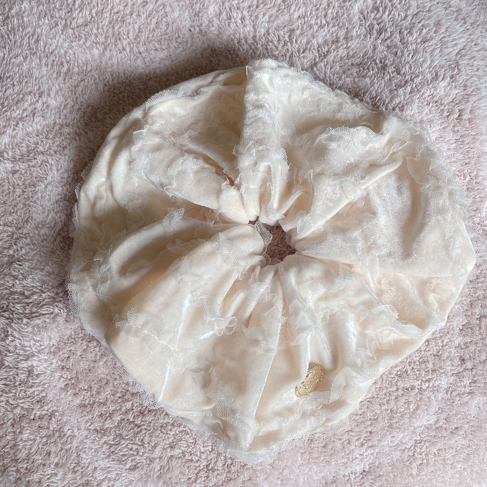 シュシュ Bridget Dorothy