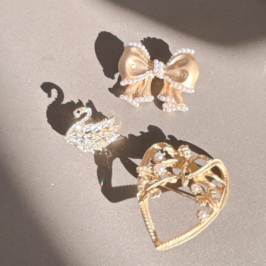 予約:Cygne EnsembleブローチSET